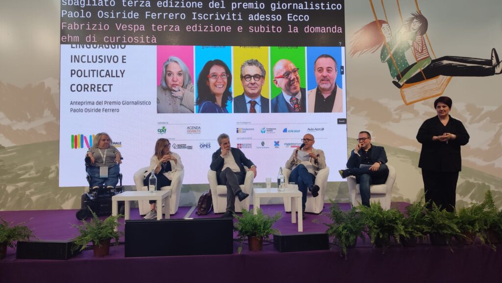 salone del libro 2025, i partecipanti all'evento sul linguaggio inclusivo seduti sul palco